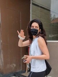 karishma Tanna Pictures